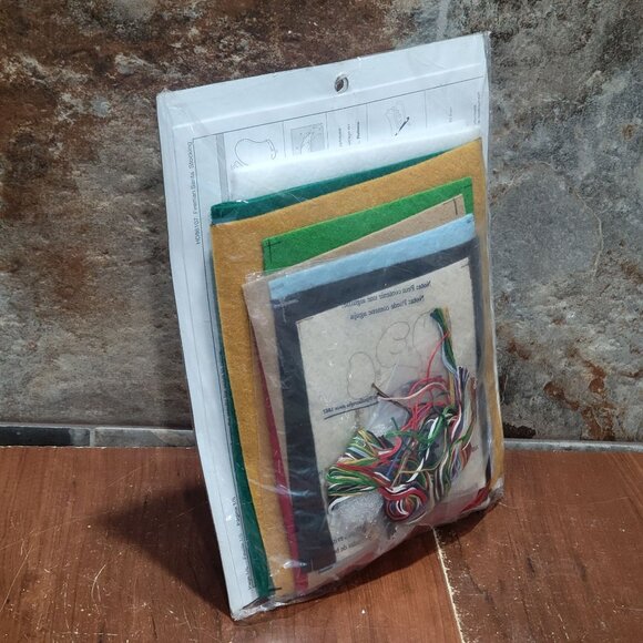 Plaid Bucilla Felt Stocking Kit 2008 Fireman Santa Dalmatian Dog 18" 86107 - Picture 7 of 11